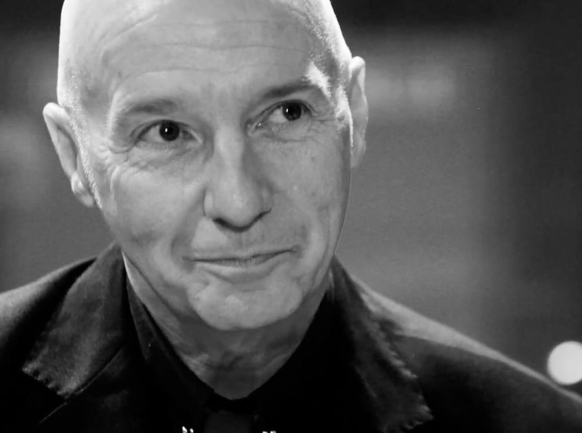 Midge Ure about International Blue