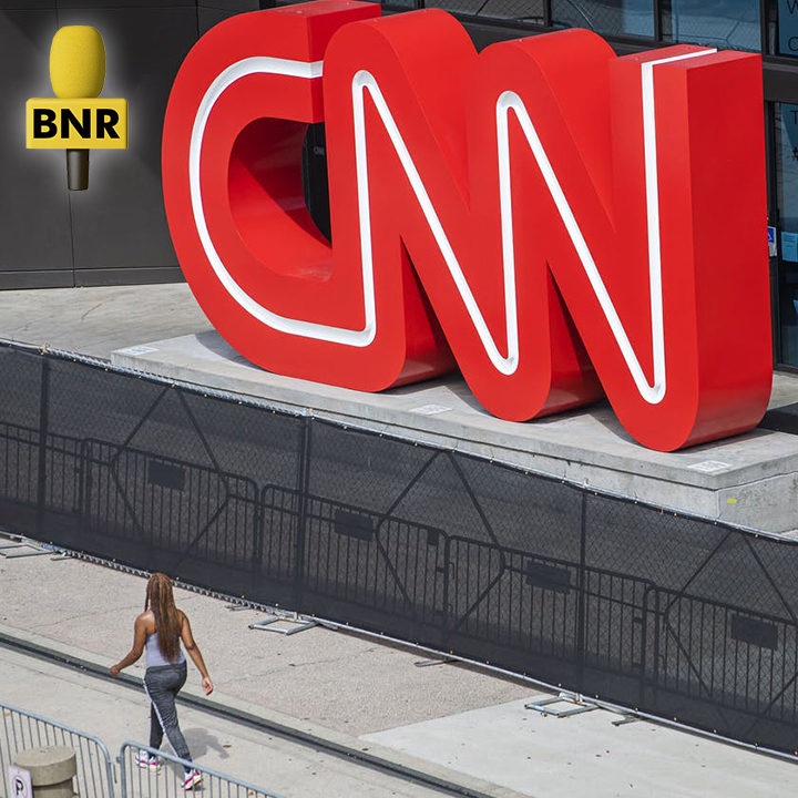 Ronkend en razend dendert CNN de huiskamers binnen (Dutch)